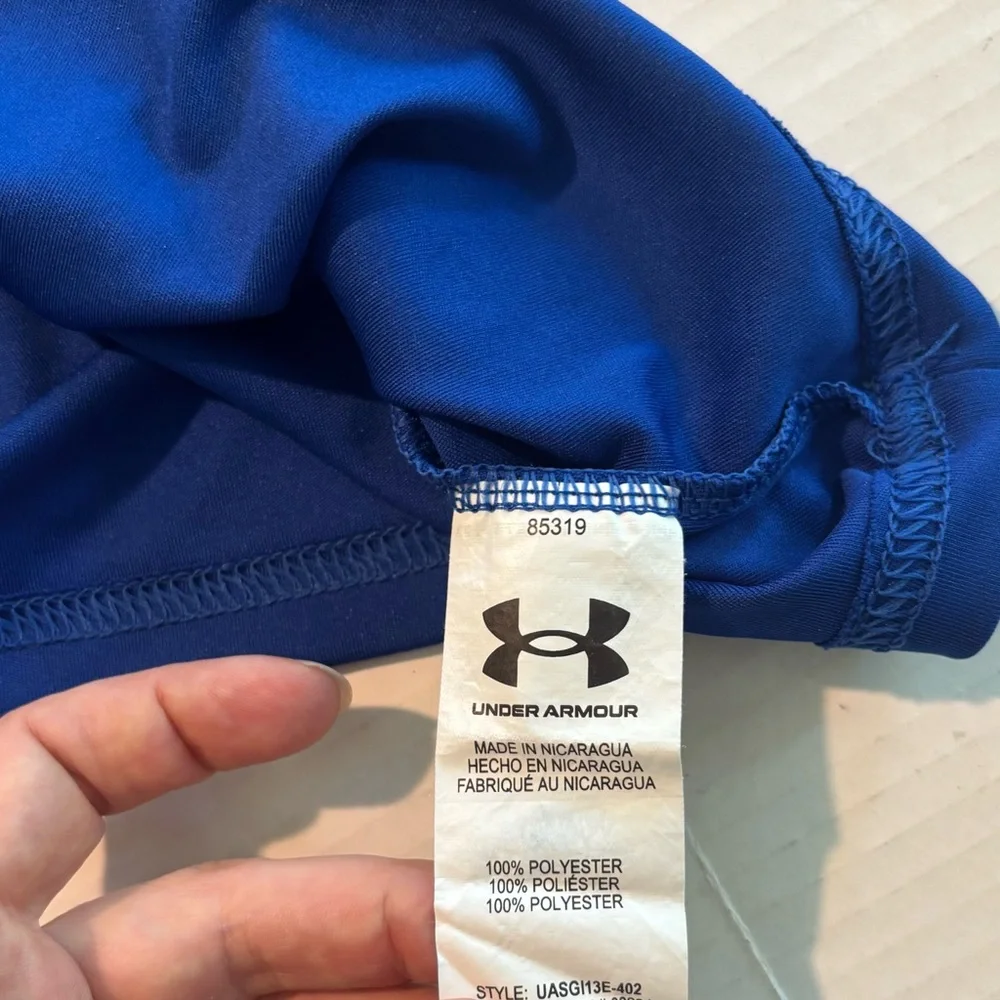 Under Armour Boys‎ Bundle 2 shirts Sz 4 and shorts Sz 3 Athletic Set LIKE NEW